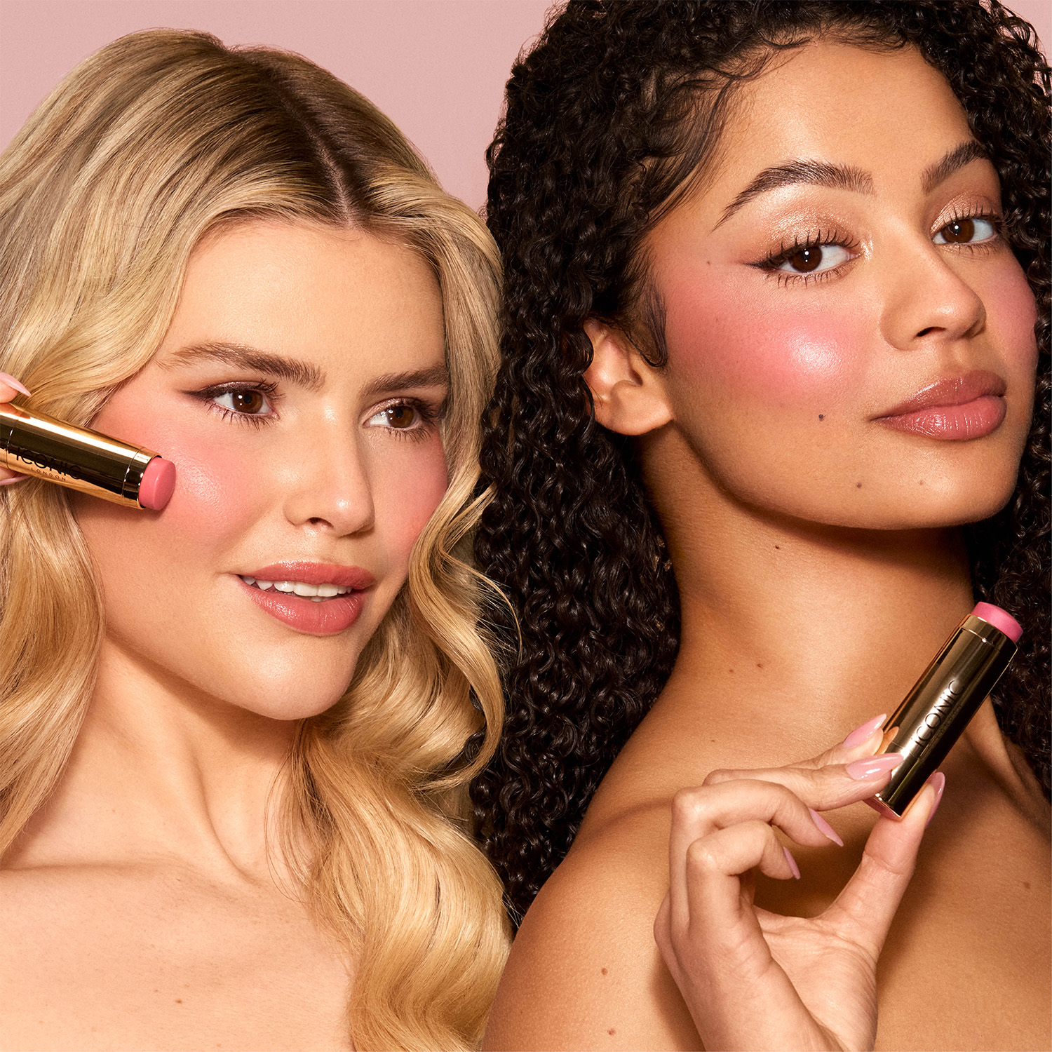 BLURRING BLUSH STICK BY ICONIC LONDON (RUBOR EN BARRA PARA MEJILLAS)